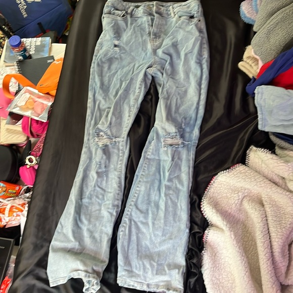 WILD FABLE Highest Rise Flare Ripped Jeans - Picture 2 of 9